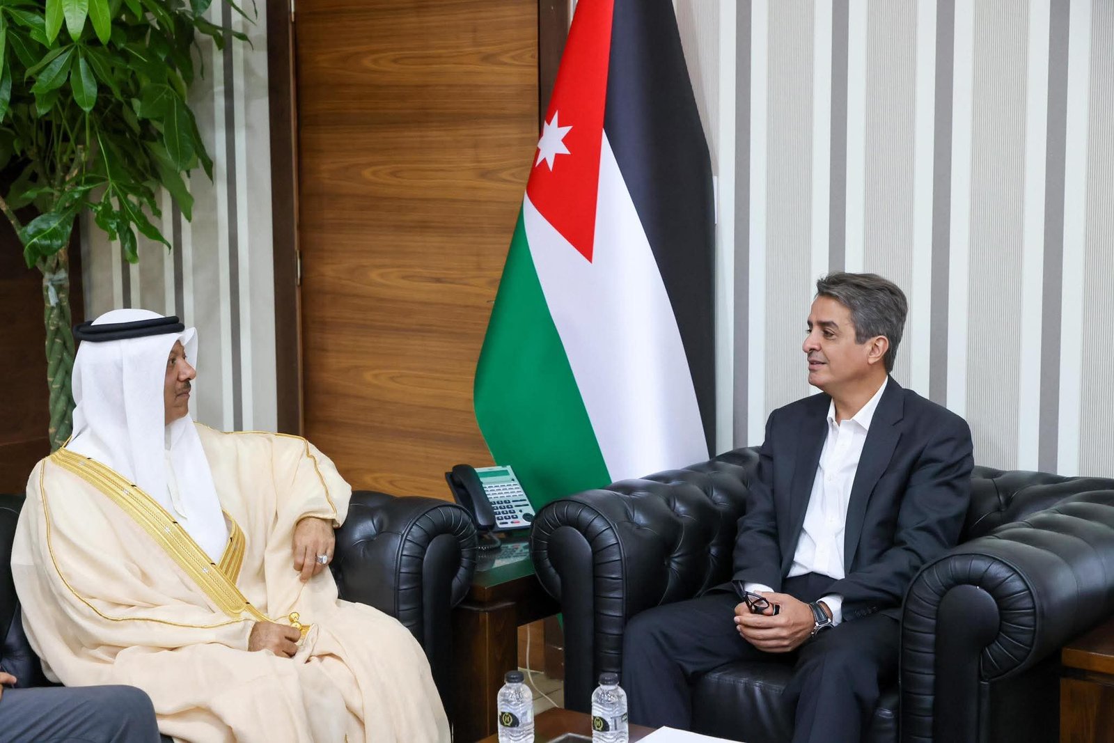 رئيس الاتحاد العربي للتطوع يلتقي وزير الشباب الأردني لبحث أوجه التعاون المشترك في تعزيز العمل التطوعي